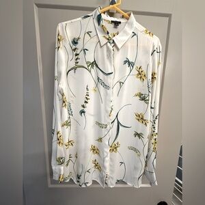Ann Taylor floral button front blouse